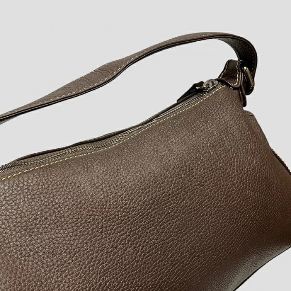 Authentic CHANEL taupe calfskin leather oversized tassel hobo bag - Picture 4 of 13